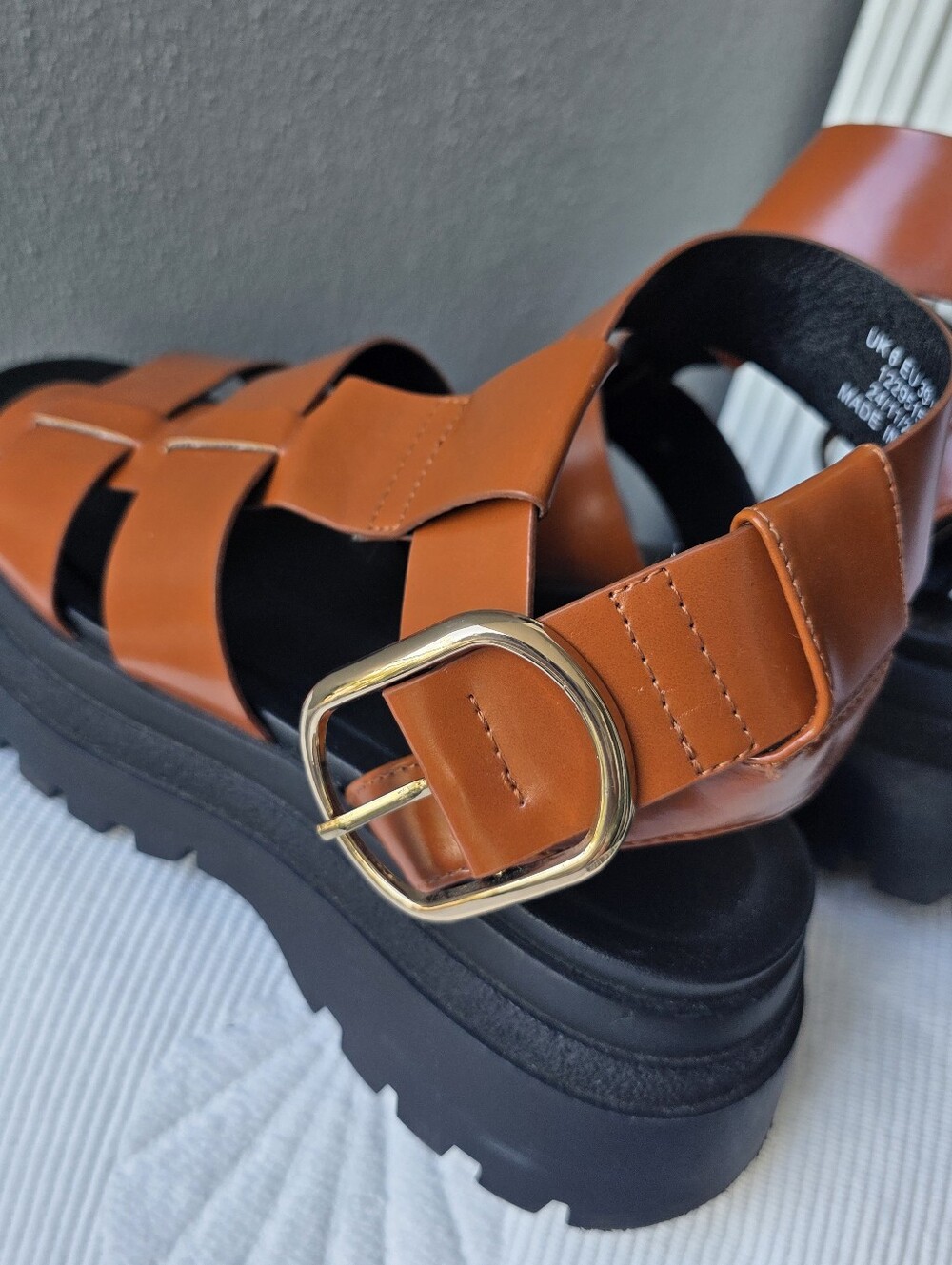 ASOS DESIGN Tan Fisherman Platform - Picture 7 of 10